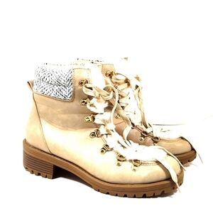 Maurices Chelsea boots cream lace up Size: 9.5
